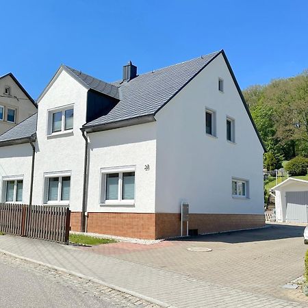 Luxurioese Ferienwohnung In Chemnitz - Apartment B28 Fuer 2 Plus 2 Gaeste Buitenkant foto